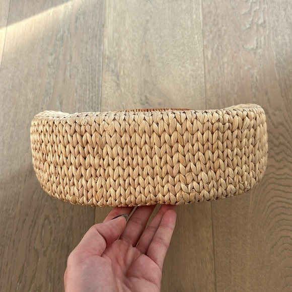 Top Handle Woven Straw Summer Tote Bag - Picture 4 of 11